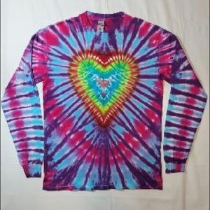 New medium unisex tie dye shirt